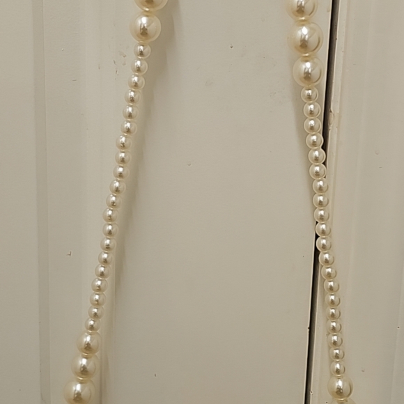 New Christian Dior Beauty Trousse Pouch clutch with box & strap. - Picture 3 of 13